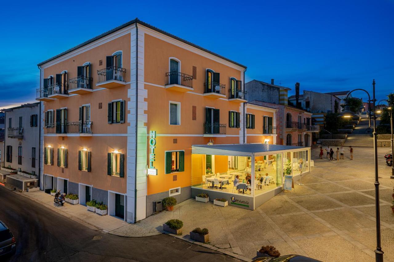 Hotel Marinaro Santa Teresa Gallura Exterior foto
