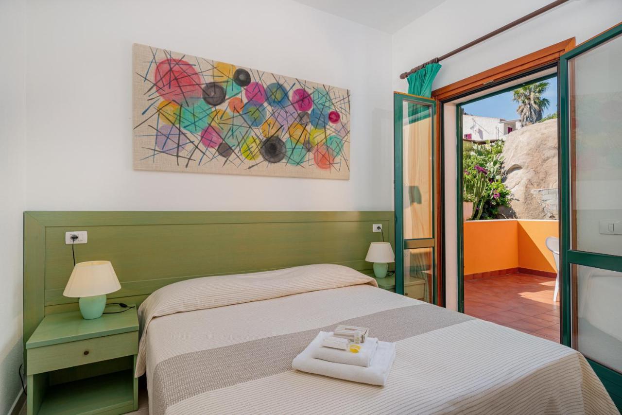 Hotel Marinaro Santa Teresa Gallura Exterior foto